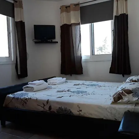 Апартаменты One Bedroom Alina Court 4 *