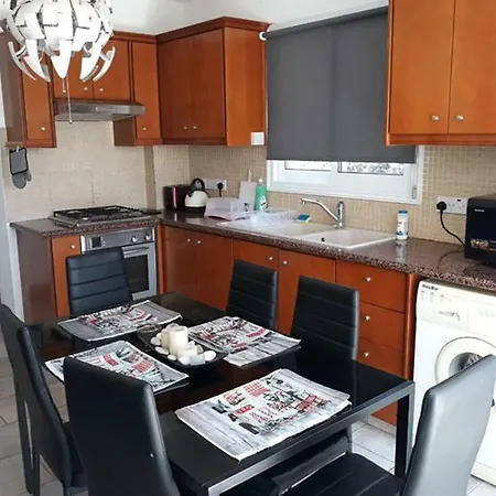Apartment One Bedroom Alina Court 4 *